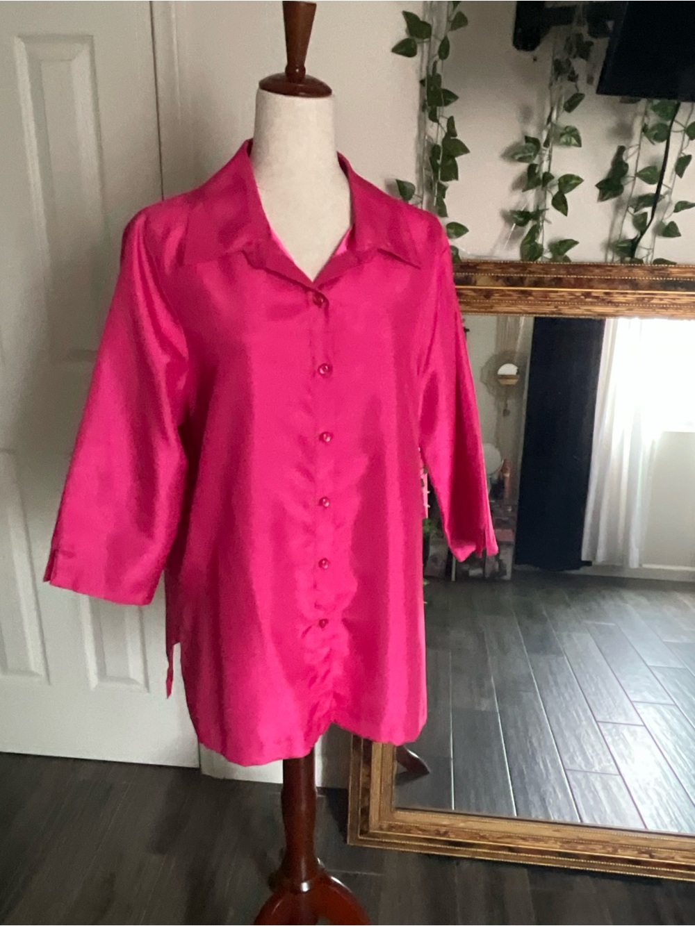 Women's Fuchsia Button-Front Blouse